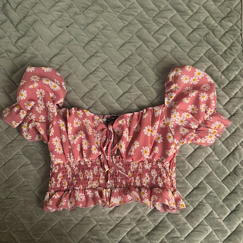 crop top, never worn, no stains, great condition